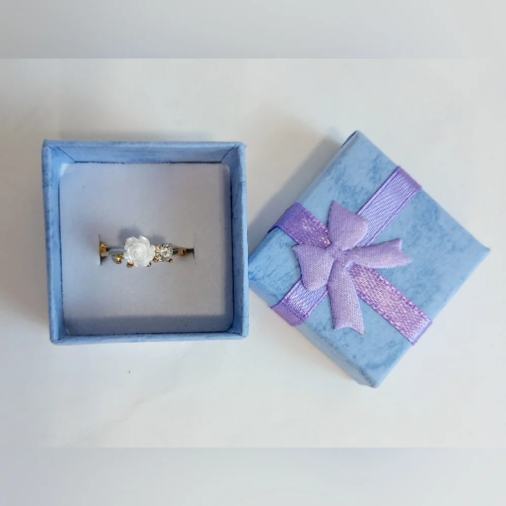 NEW white rose and CZ diamond women's adjustable gold ring - Picture 5 of 5